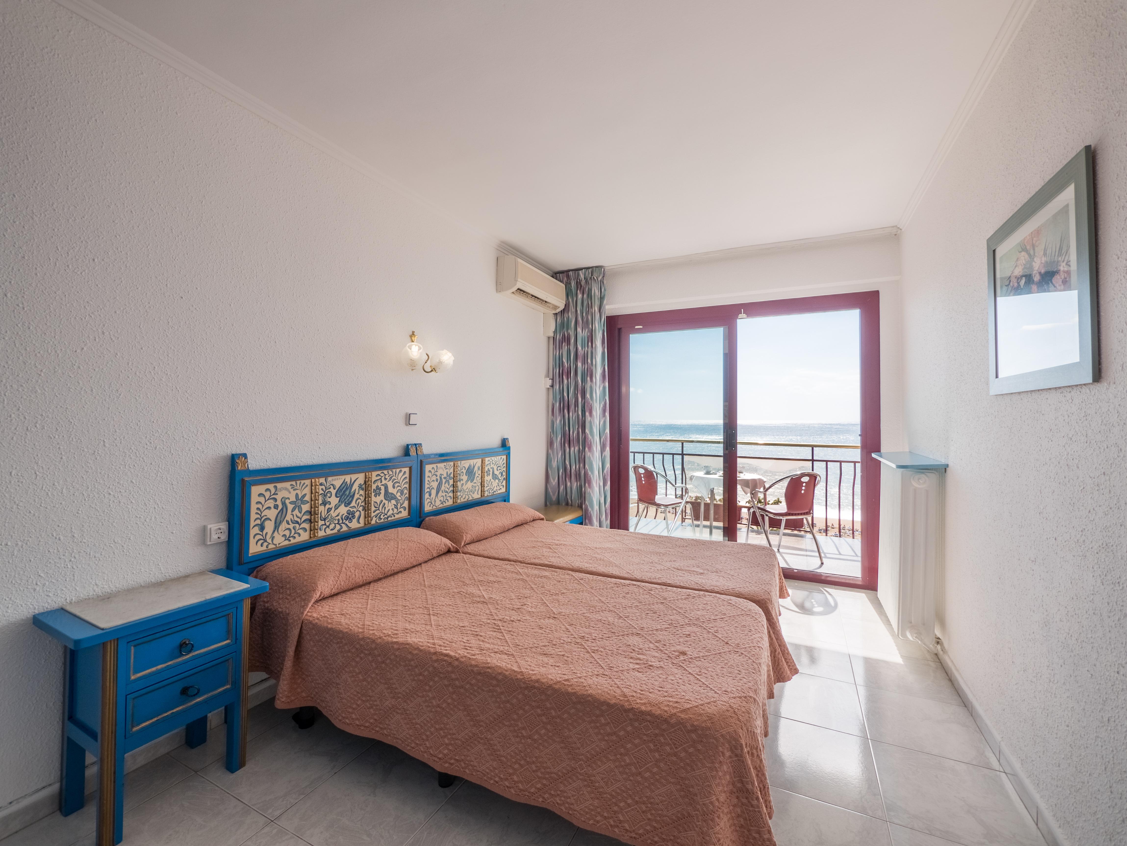 Checkin Garbi Hotel Calella Exterior photo