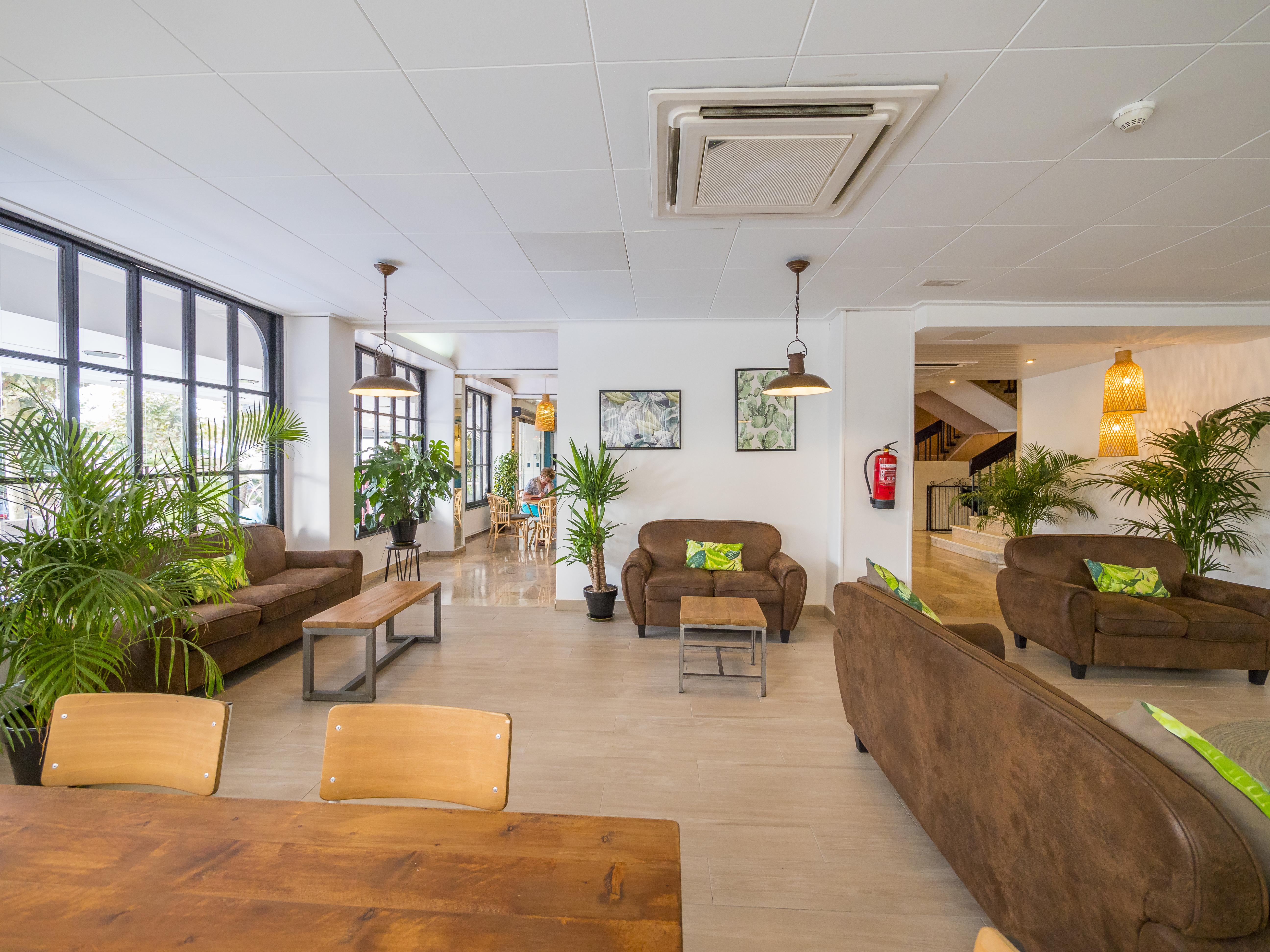 Checkin Garbi Hotel Calella Exterior photo