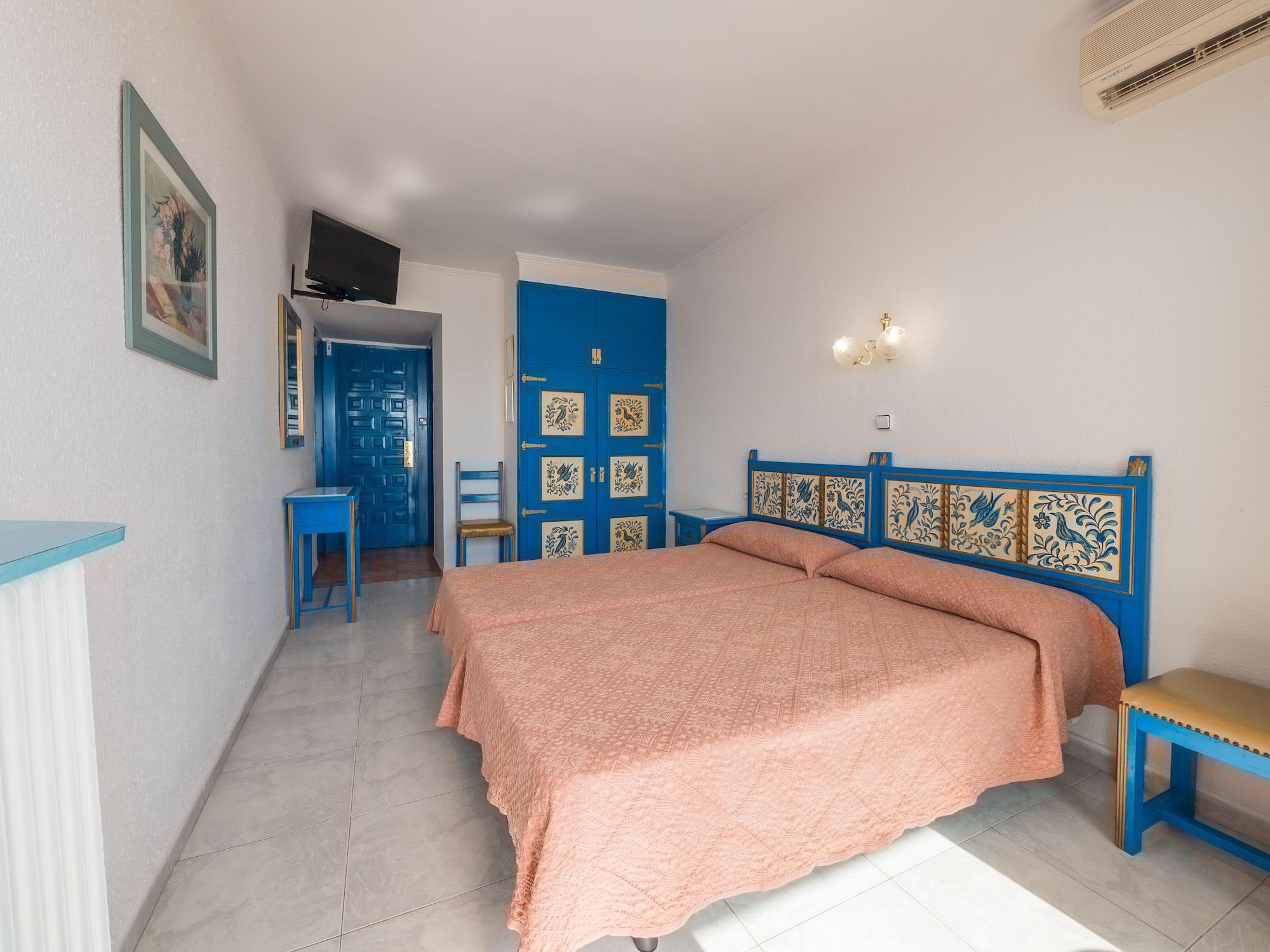 Checkin Garbi Hotel Calella Exterior photo
