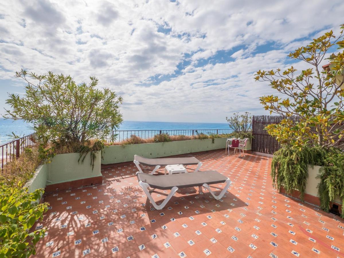 Checkin Garbi Hotel Calella Exterior photo